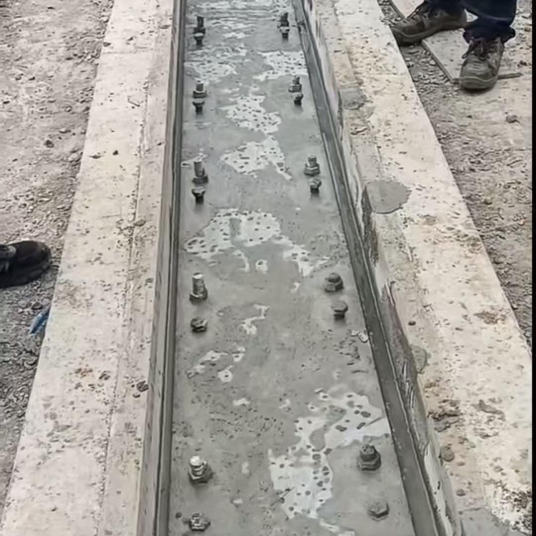 大足港口码头起重机龙门吊重型机械设备稳固用早强快凝轨道胶泥